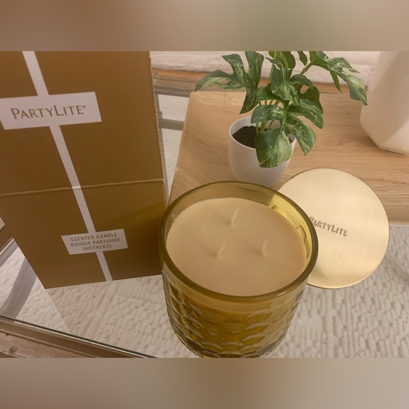 NWT PartyLite Honey and Amber Scent Candle - Picture 2 of 11